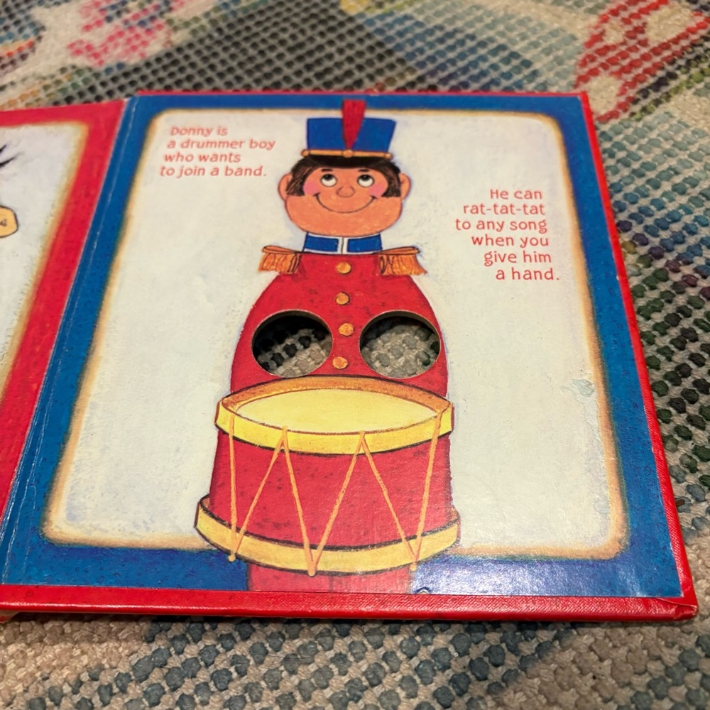 The Wiggle 'n Giggle Book Kids GUC Hallmark Play-Time Finger Fun Funny Children - Picture 5 of 8